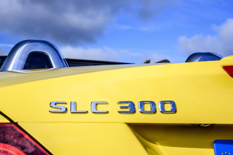 Логотип Mercedes-Benz SLC300 Final Edition (R172) 2019 года  (UK) (фото 13 из 19)